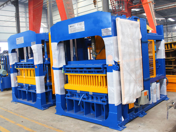 QT10-15 solid block making machine