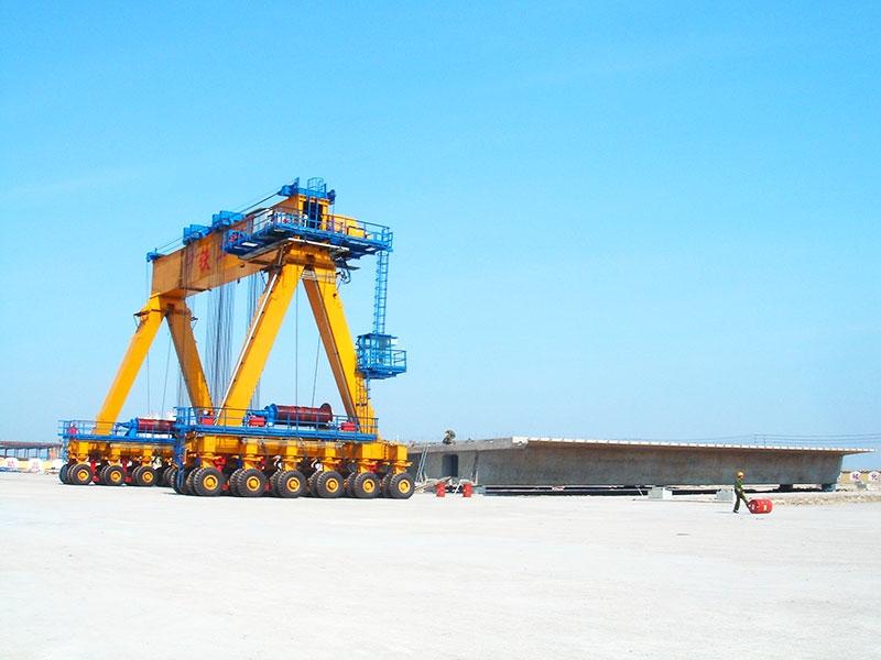 Straddle Carrier Crane for Lifting Ultra-Long Concrete Beams